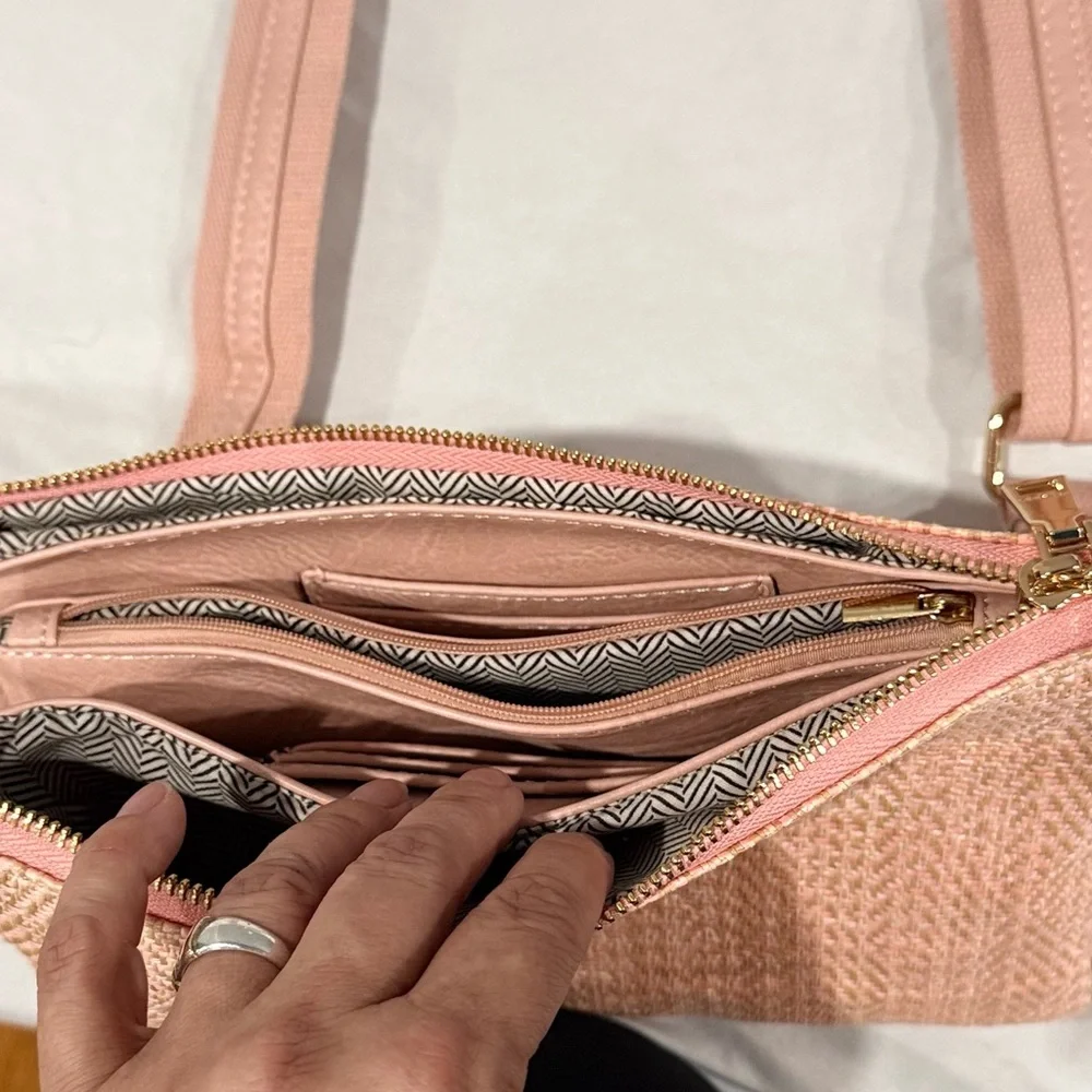JEN & Co. Chic pink Wristlet Clutch